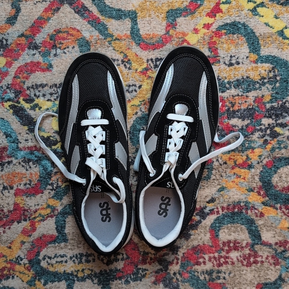 SAS Tripad Comfort Walking Shoes with Velcro Closure Black and White Size 11